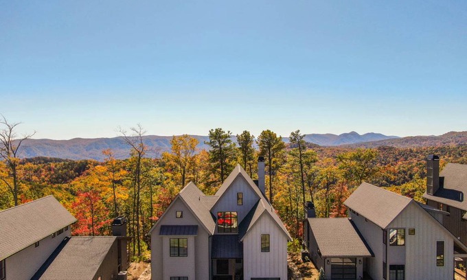 Lenoir House | House ∙ 4 bedrooms ∙ 9 guests