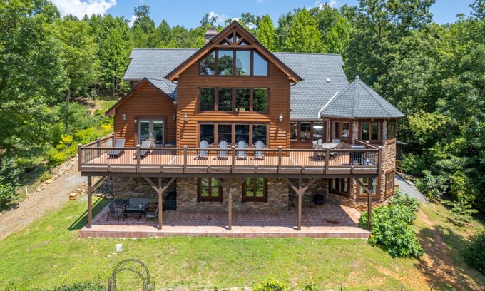 Laurel Lakes House | House ∙ 4 bedrooms ∙ 10 guests