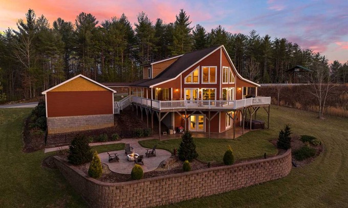 Morganton House | House ∙ 4 bedrooms ∙ 10 guests