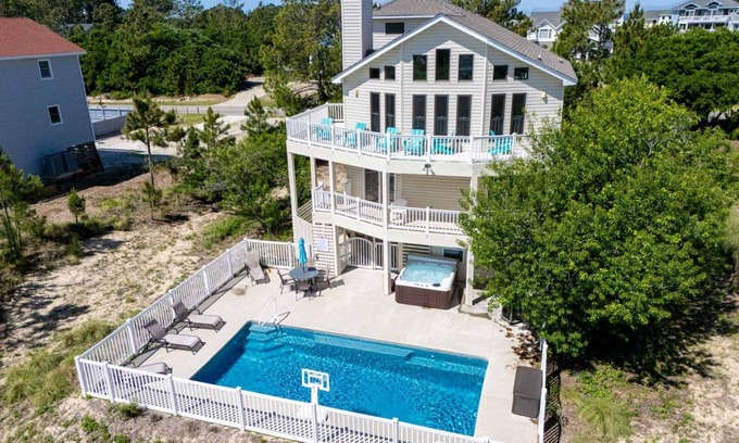 Whalehead Beach House | House ∙ 5 bedrooms ∙ 12 guests