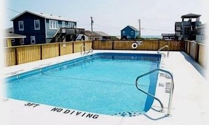 Sea Retreat House | Huge Pool + Direct Beach Access = Betcha Like it