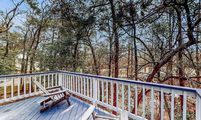 Sea Scape House | In Heart of Kitty Hawk! 3BR. Near golf & shops.