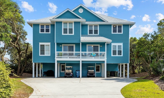 Emerald Isle House | Kokomoe: Cozy Beach Retreat with Pool, Golf Cart & Pet-Friendly Perks!