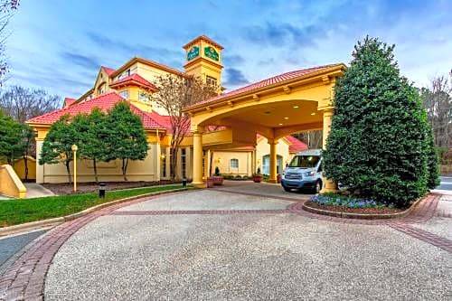 Durham Hotel | La Quinta by Wyndham Raleigh/Durham Southpoint