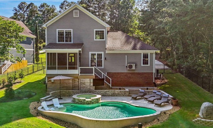 Mayhew House | Lake It Easy- New to Lake Norman!