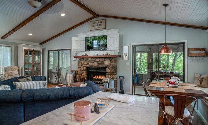 Brevard House | Lakeside Rays