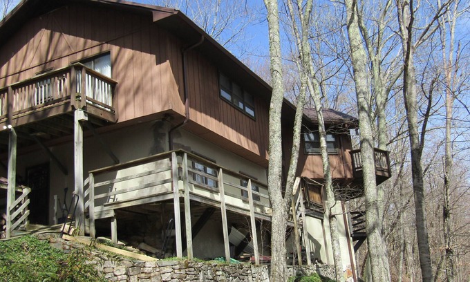 Sugar Mountain House | Large 6 Bedroom Family Home near Ski Resort. Rented by Sugar Mtn Lodging