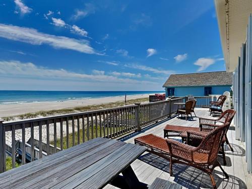 Topsail Beach House | Lemontiniville