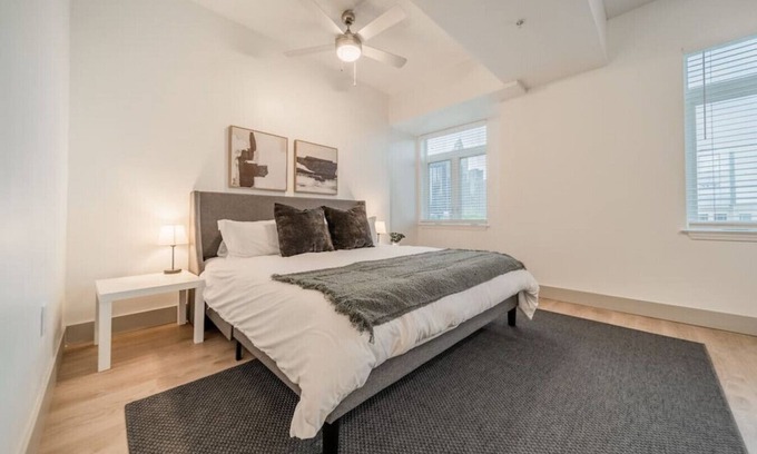 Charlotte Center City Apartment | Luxury 3BR 4 King Beds Walk to Stadiums