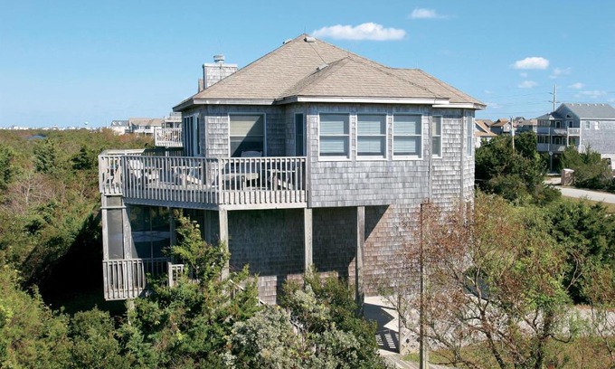 Avon House | Mad Hatteras #21-1