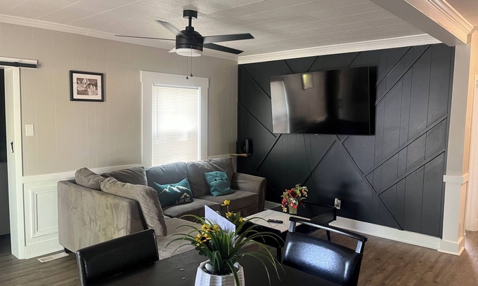 Goldsboro House | Mimosa house