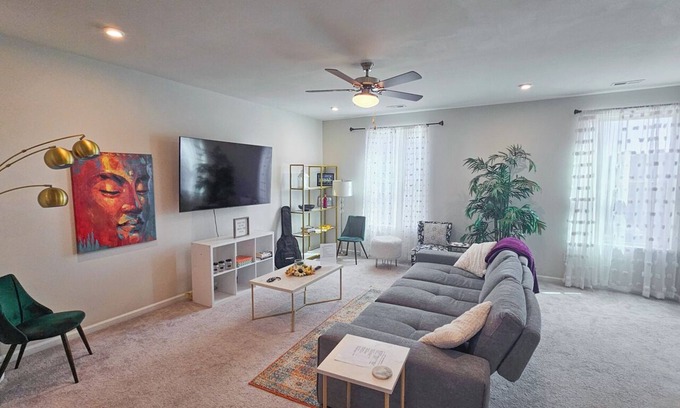 Cary House | Modern Cary Townhouse Near RDU, Hospitals & Downtown