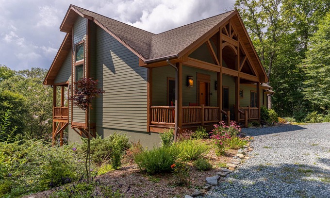 Blowing Rock House | Mountain Camp-3 miles to main street Blowing Rock! Hot tub, game room, private hiking trails