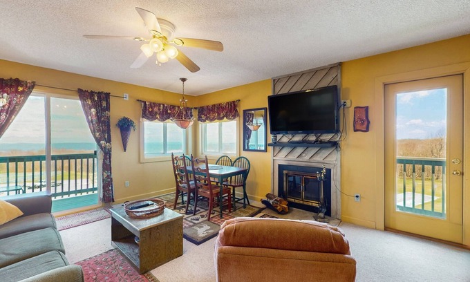 Banner Elk Condo | Mountain-view condo with hot tub, pool, high-speed WiFi & wood-burning fireplace