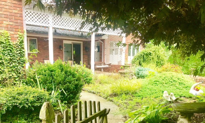 Skyland House | Mountain Views/ Gazebo/ Pond / 5 min downtown