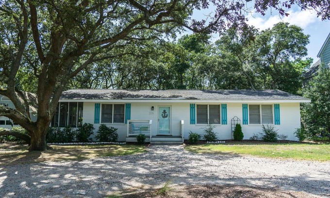Yaupon Beach House | My Three Buoys by Oak Island Accommodations
