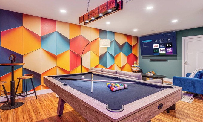 Asheville House | Near DTWN and Biltmore w/HotTub, FirePit, Game Room and Pet Friendly!