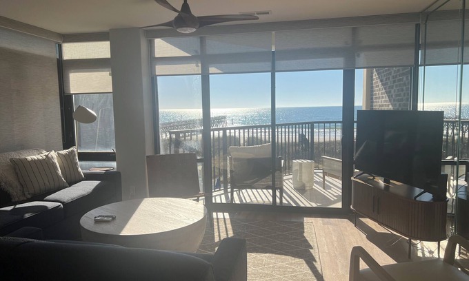 Ash Condo | NEW! Gorgeous Ocean-Front VIEWS -Fully Remodeled 3-Bed/3 Bath Condo with Linens