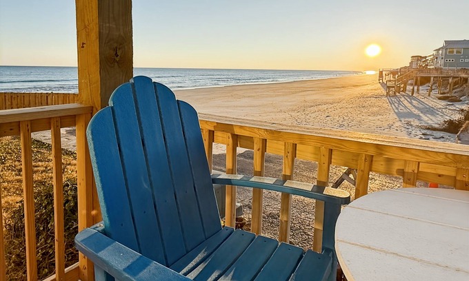 McCutcheon Field Condo | π Newly Renovated Oceanfront Condo | Sleeps 8 | North Topsail Beach, NC