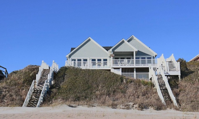 Emerald Isle House | Oceanfront 5BR w/Private Pool, Deck & Beach Access