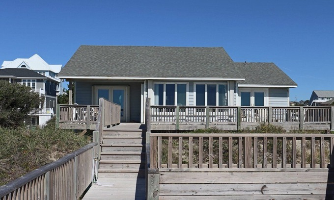 Emerald Isle House | Oceanfront Home in Emerald Isle with Excellent Ocean Views
