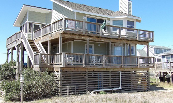 Rodanthe House | Oceanfront Pet Friendly, 4BR 3.5 BA luggage/baggage lift spectacular views