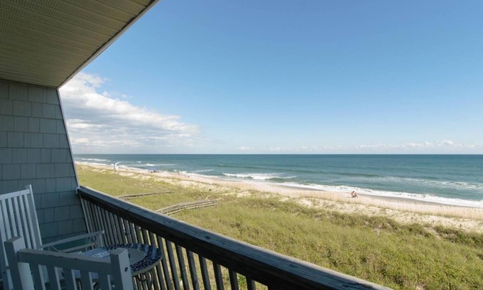 Carolina Beach House | Oceanfront Townhome Near the Boardwalk!