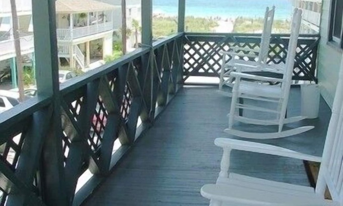 Wrightsville Beach Apartment | Oceanic Apartment in the 'Heart' of Wrightsville Beach