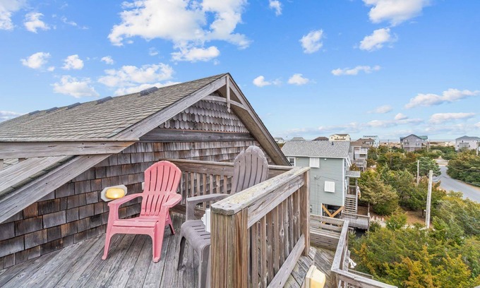Salvo House | Oceanside Dog Friendly Home w/Private Pool, Hot Tub, Game Room, and Wet Bar