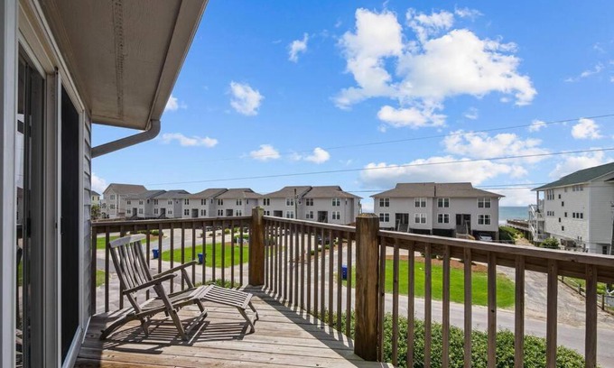 Surf City House | Oceanview Townhouse w/Pool - Newly Renovated