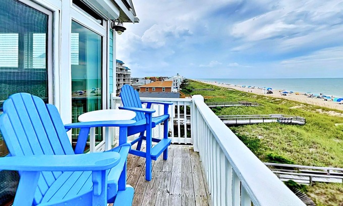 Wilmington Beach House | Octopus's Garden | Oceanfront Retreat w/Elevator + Beach Access