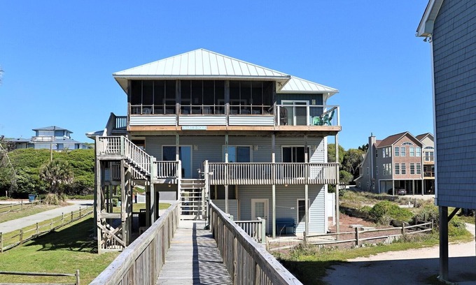 Emerald Isle House | OF, Elevator, Hcap-Friendly, Hot Tub, Dog Friendly