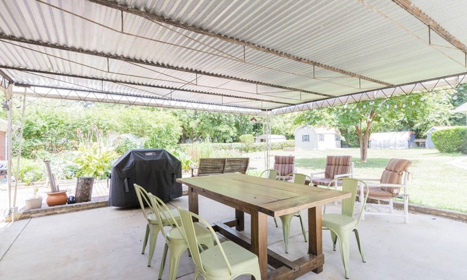 Oakdale House | Peachtree Hideaway: 20% off thru Nov!