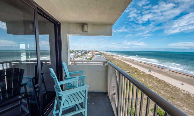 Wilmington Beach Condo | Pelican Watch 801 | Oceanfront + Community Pool!