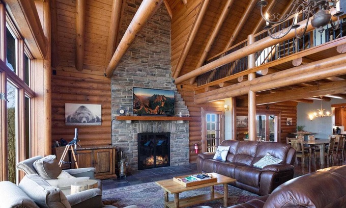 Sugar Grove Cabin | Private Cabin Overlooking Watauga River Valley