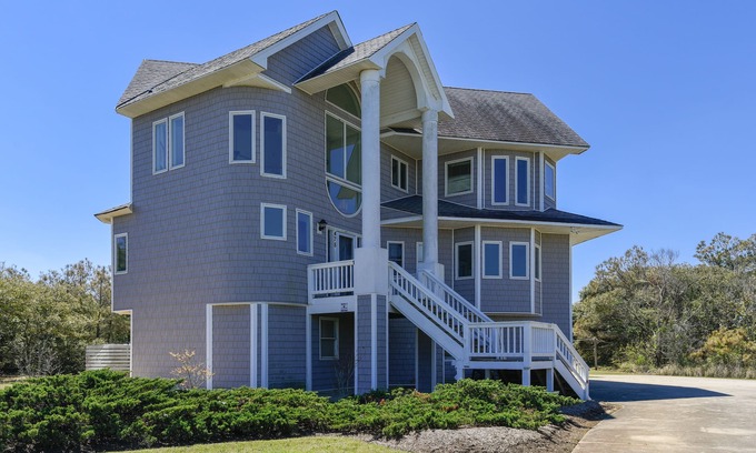 Spindrift House | Private pool open and can be heated through Thanksgiving! Pet Friendly!
