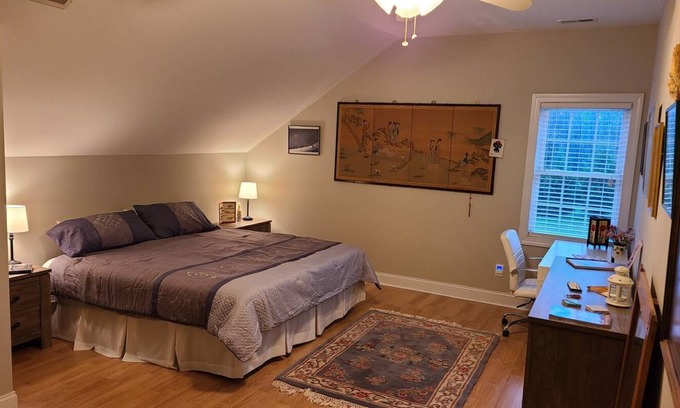 Monroe Resort | Private room ∙ 1 guest