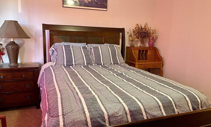 Gastonia Resort | Private room ∙ 2 guests