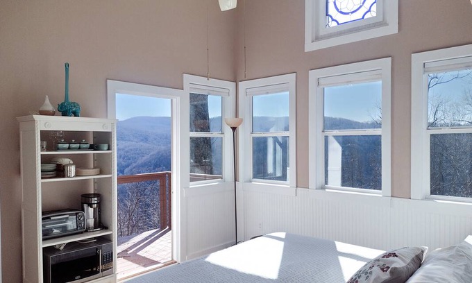 Saluda Resort | Private room ∙ 2 guests