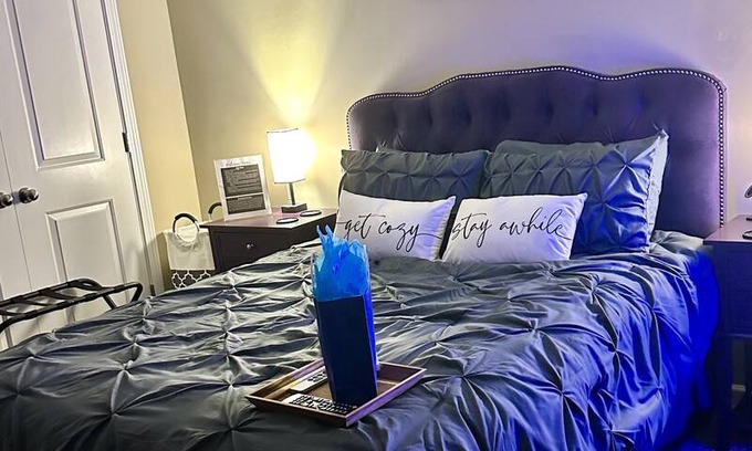Steele Creek Resort | Private room ∙ 2 guests