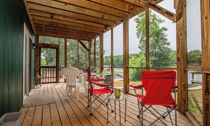 Littleton House | Quaint Cabin, deep water lot, with lots of extras