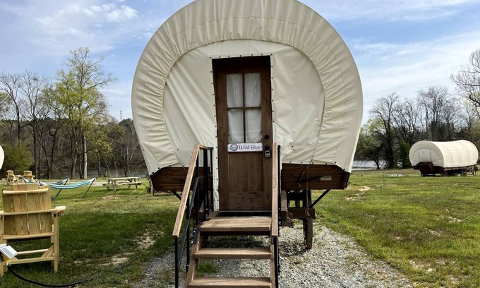 Lillington RV Rental | Recreational vehicle (RV) ∙ 1 bedroom ∙ 4 guests