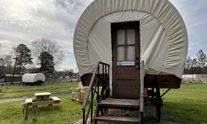 Lillington RV Rental | Recreational vehicle (RV) ∙ 1 bedroom ∙ 4 guests