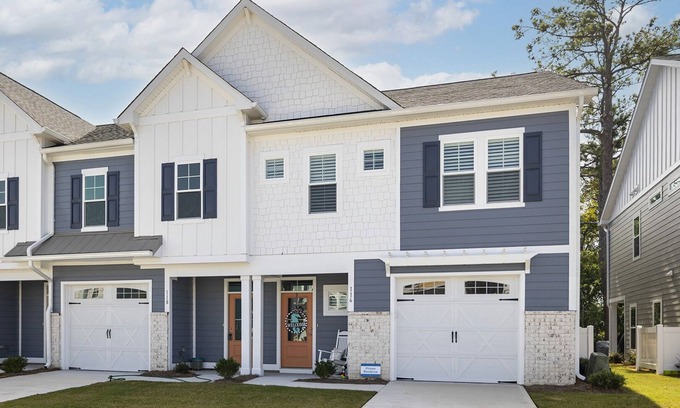 Morehead City House | Reel Paradise, Mainland Townhouse in Beaufort, NC!