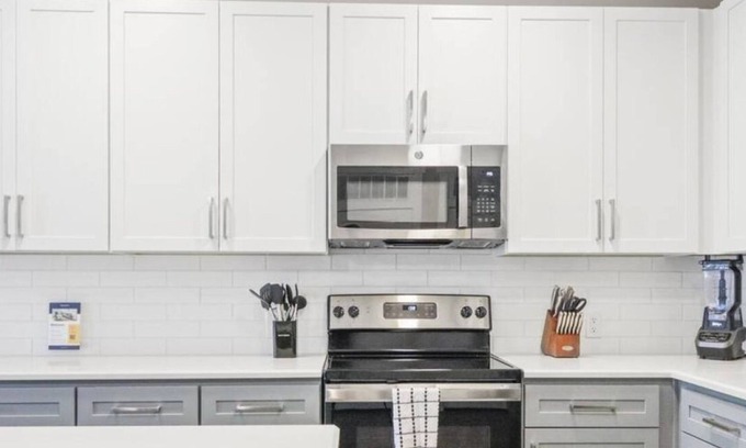 Steele Creek Apartment | Reluxme | Chic 1BR Near Mall & Airport