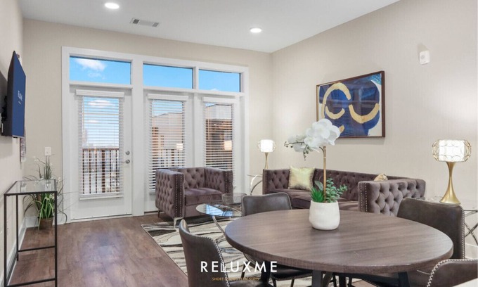 Fourth Ward Condo | Reluxme| Lux 2BR Uptown| Spa Access + Skyline View