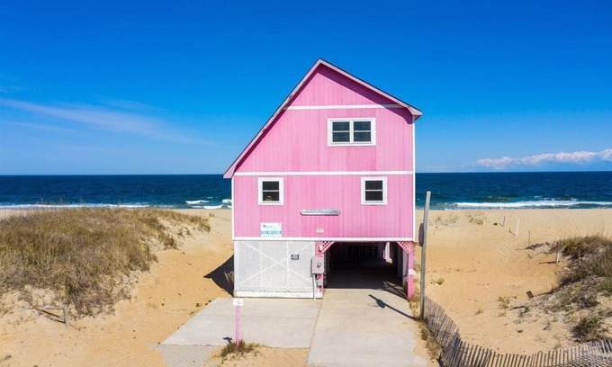 Kitty Hawk Cottage | Right on the Beach and Dog Friendly!