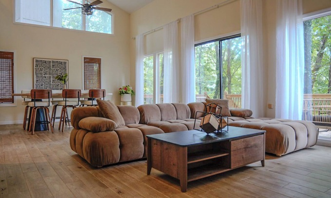 Winston - Salem House | Rosewood Loft I Entire Building