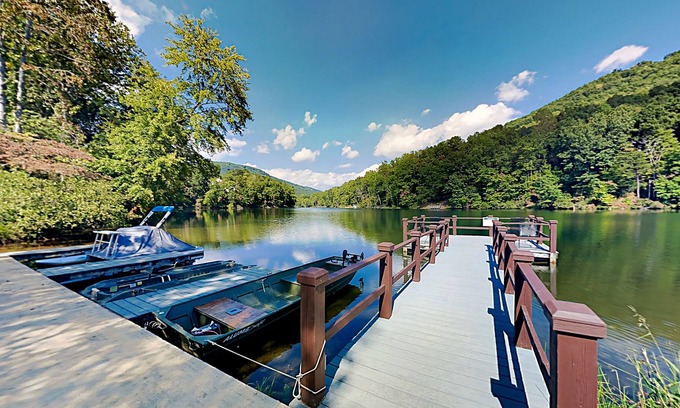 Lake Lure Condo | Rumbling Bald Condo | Fabulous Lake View | Fireplace, Screened Patio & Docks