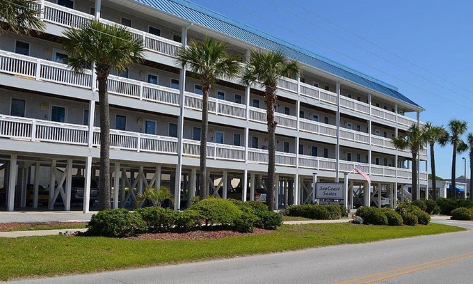 Surf City Apartment | Sea Coast Suites 11